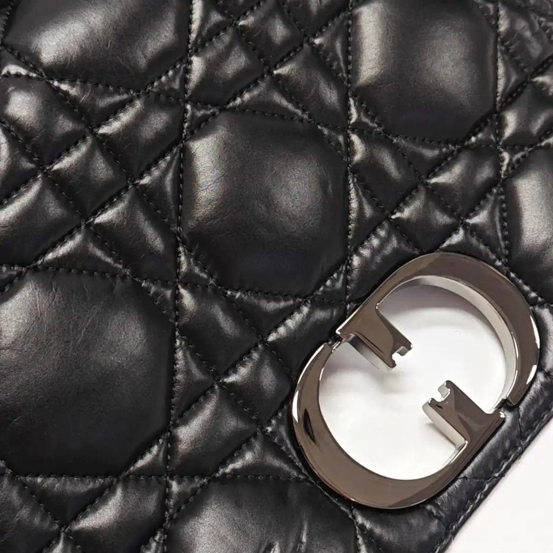 Dior DIOR Caro Medium black cowhide leather rattan plaid quilted flap bag chain bag s Size ONE SIZE - 9 Thumbnail