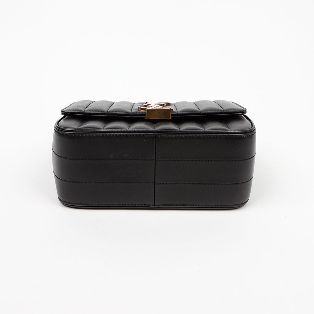 Yves Saint Laurent Medium Leather Vicky Chain Shoulder and Crossbody Bag Black Size ONE SIZE - 7 Thumbnail