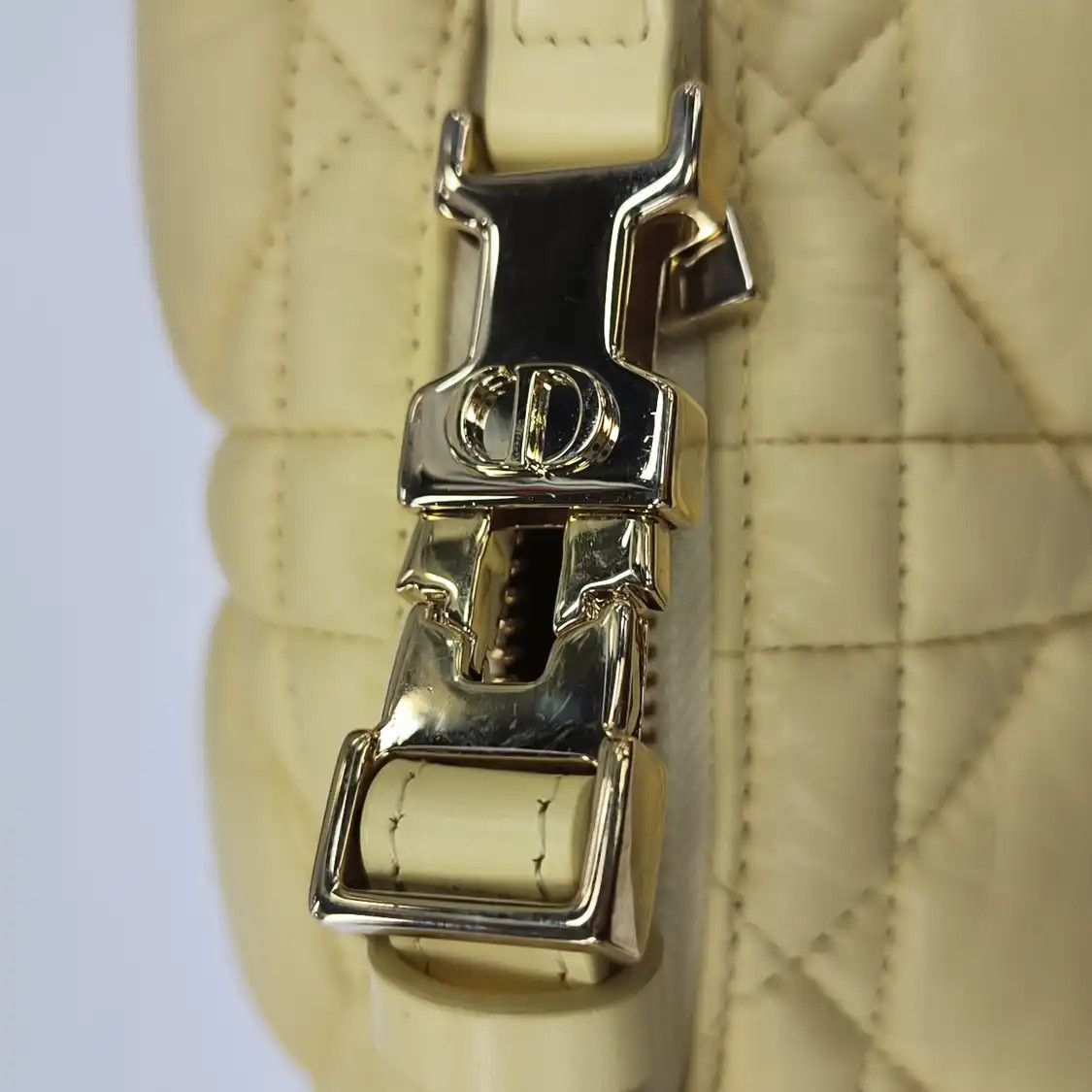 Dior DIOR Diortravel Nomad Medium light yellowcowhide leather rattan plaid quilted No Size ONE SIZE - 9 Thumbnail