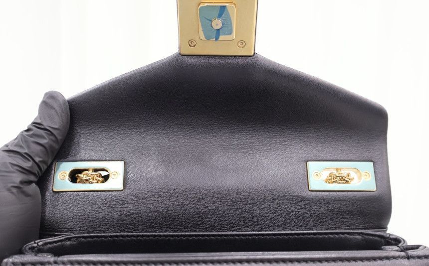 Valentino Nappa Leather One Stud Chain Shoulder Bag Black Department S Size ONE SIZE - 12 Thumbnail
