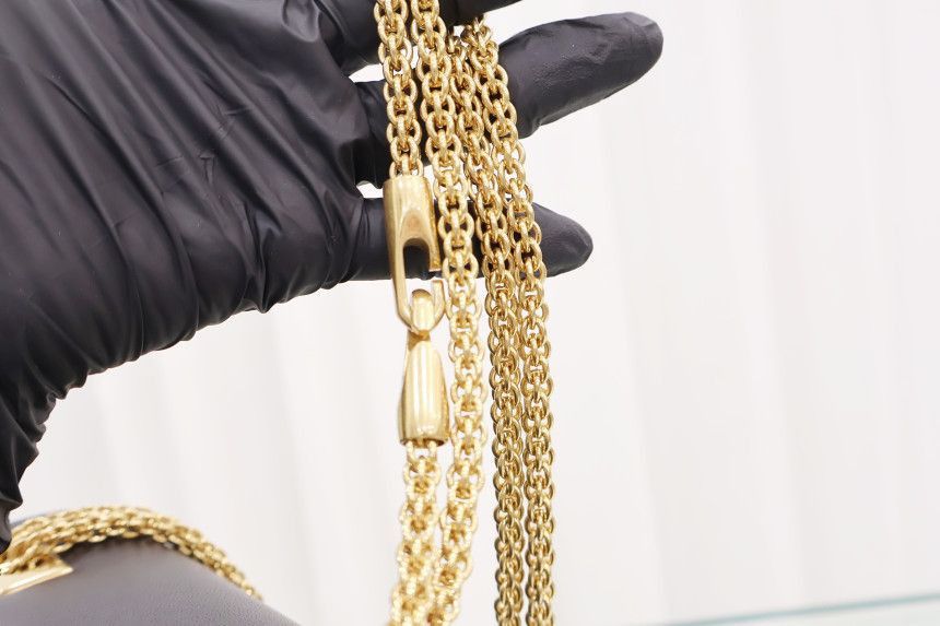 Valentino Nappa Leather One Stud Chain Shoulder Bag Black Department S Size ONE SIZE - 14 Thumbnail