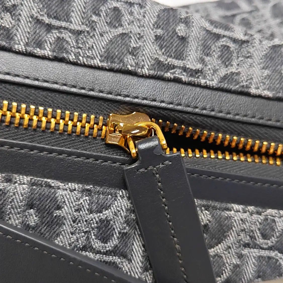 Dior DIOR D-Journey Small grey canvas monogram jacquard handbag shoulder bag gold har Size ONE SIZE - 10 Thumbnail