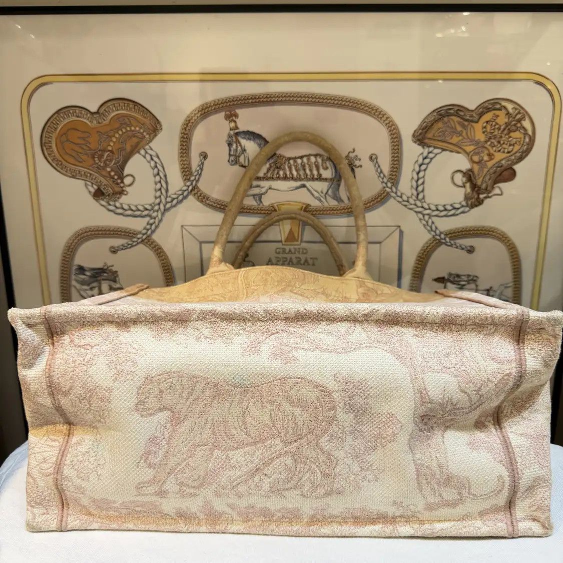 Dior DIOR Book Tote Medium pink canvas embroidery jacquard handbag Size ONE SIZE - 8 Thumbnail
