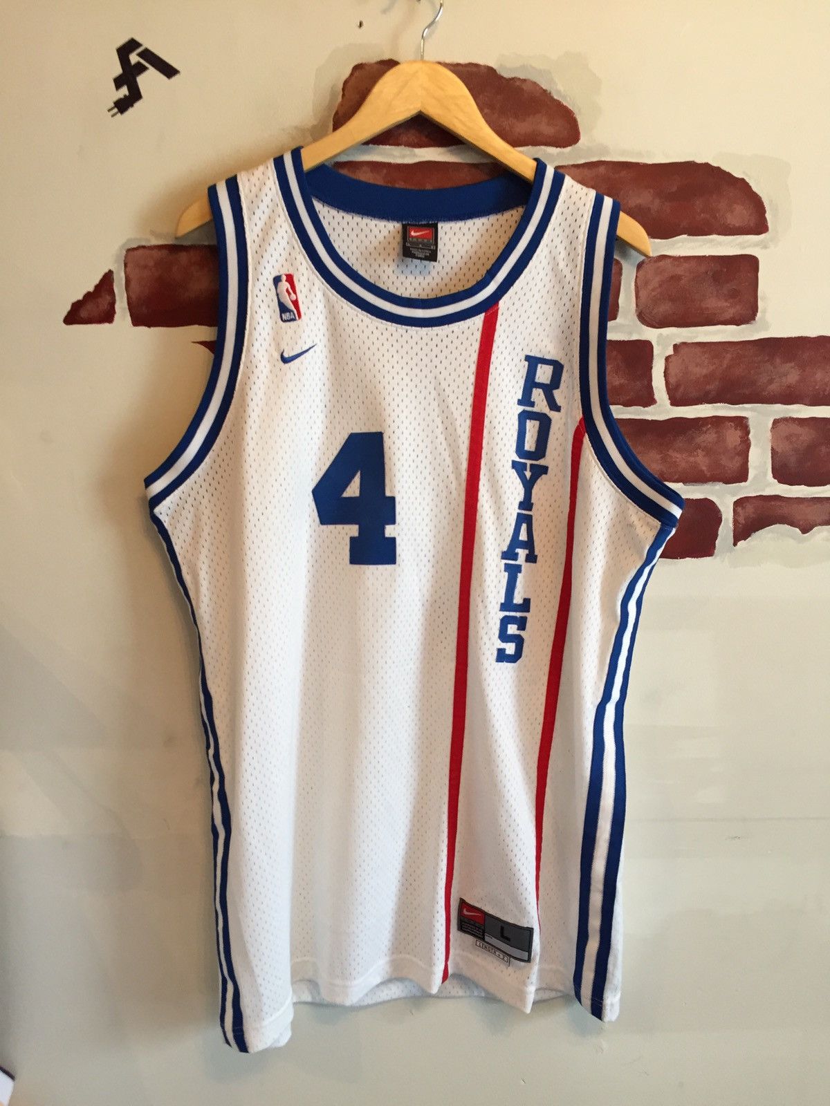 Chris Webber / Vintage Cincinnati Royals (XL) for Sale in Ventura