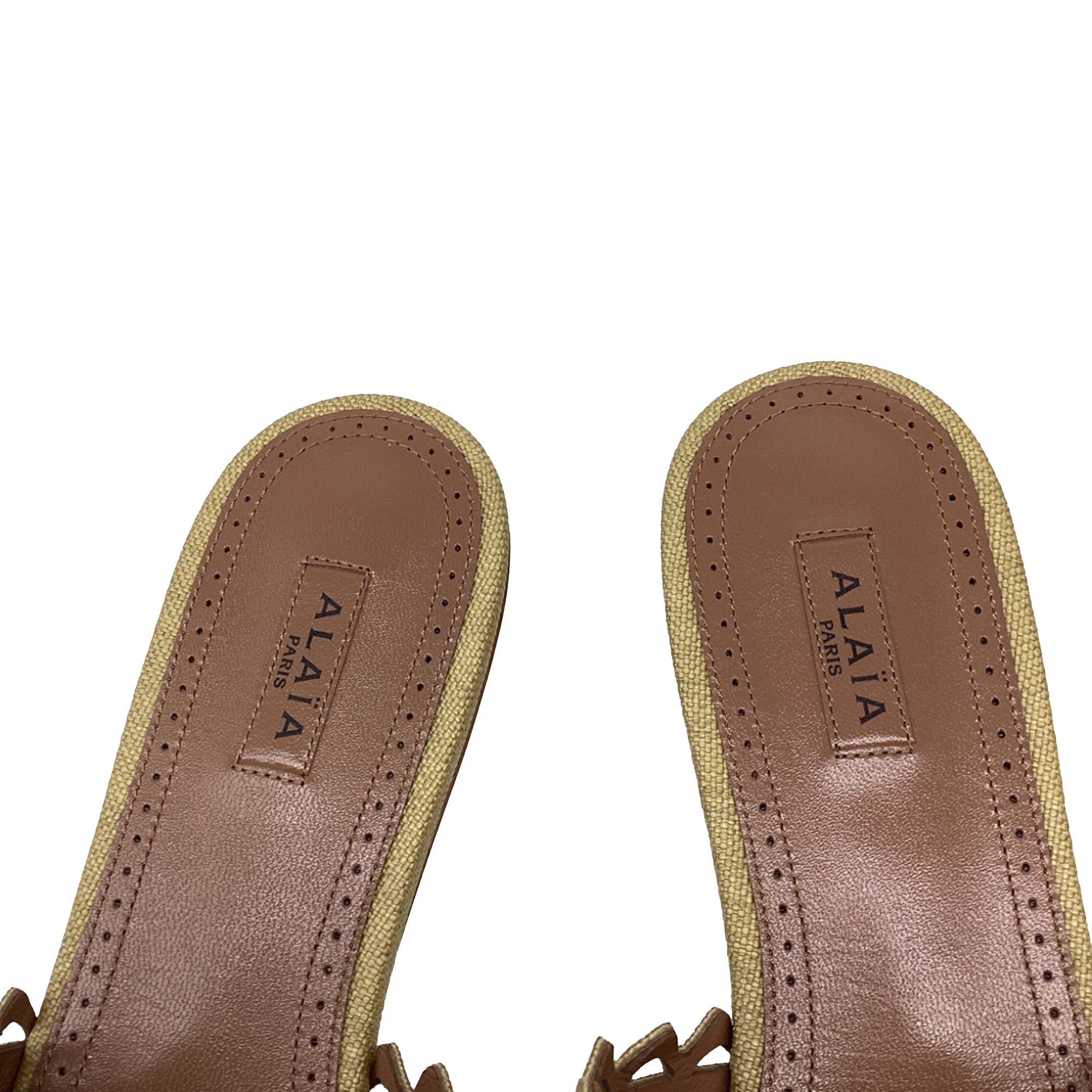 Alaia Alaïa Laser-cut Flat Sandals in Khaki Leather Size US 9 / IT 39 - 9 Thumbnail