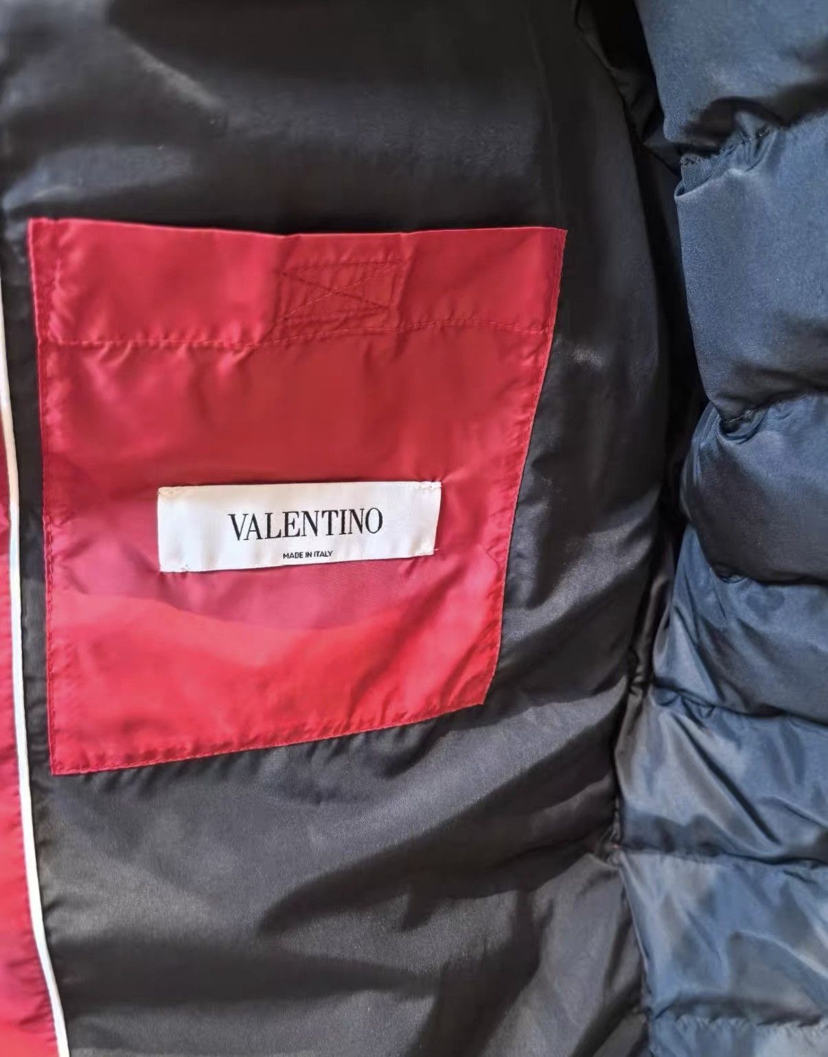 Valentino Red Down Jacket for Fall/Winter Size US M / EU 48-50 / 2 - 6 Thumbnail
