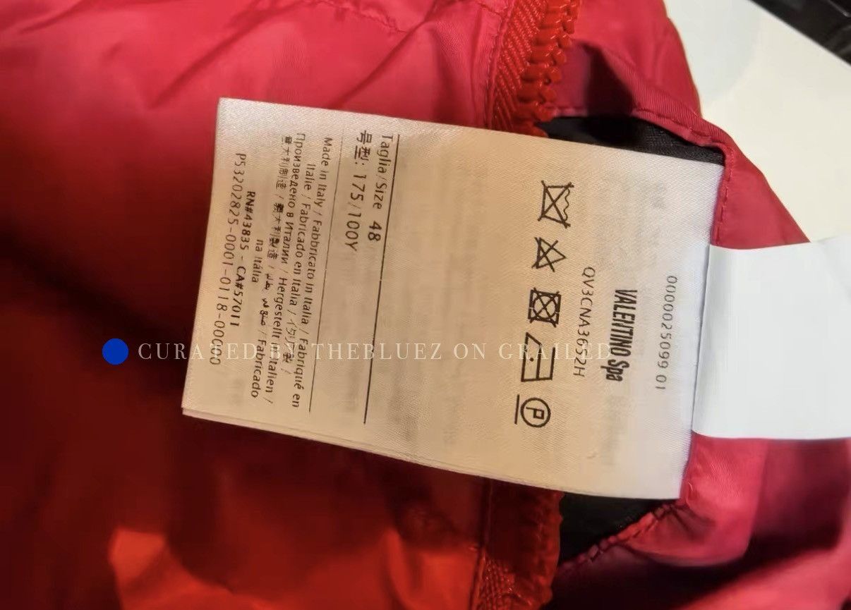 Valentino Red Down Jacket for Fall/Winter Size US M / EU 48-50 / 2 - 7 Thumbnail