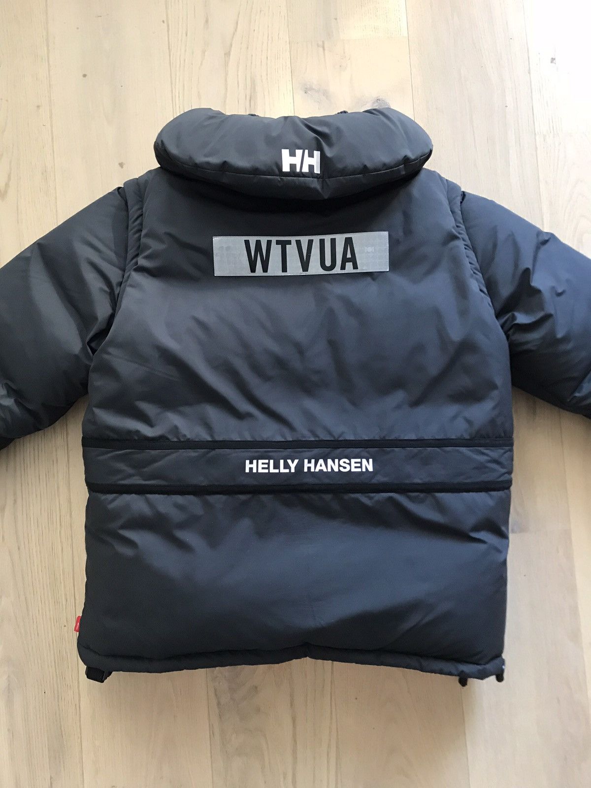 XL Helly Hansen x WTaps online Down Jacket