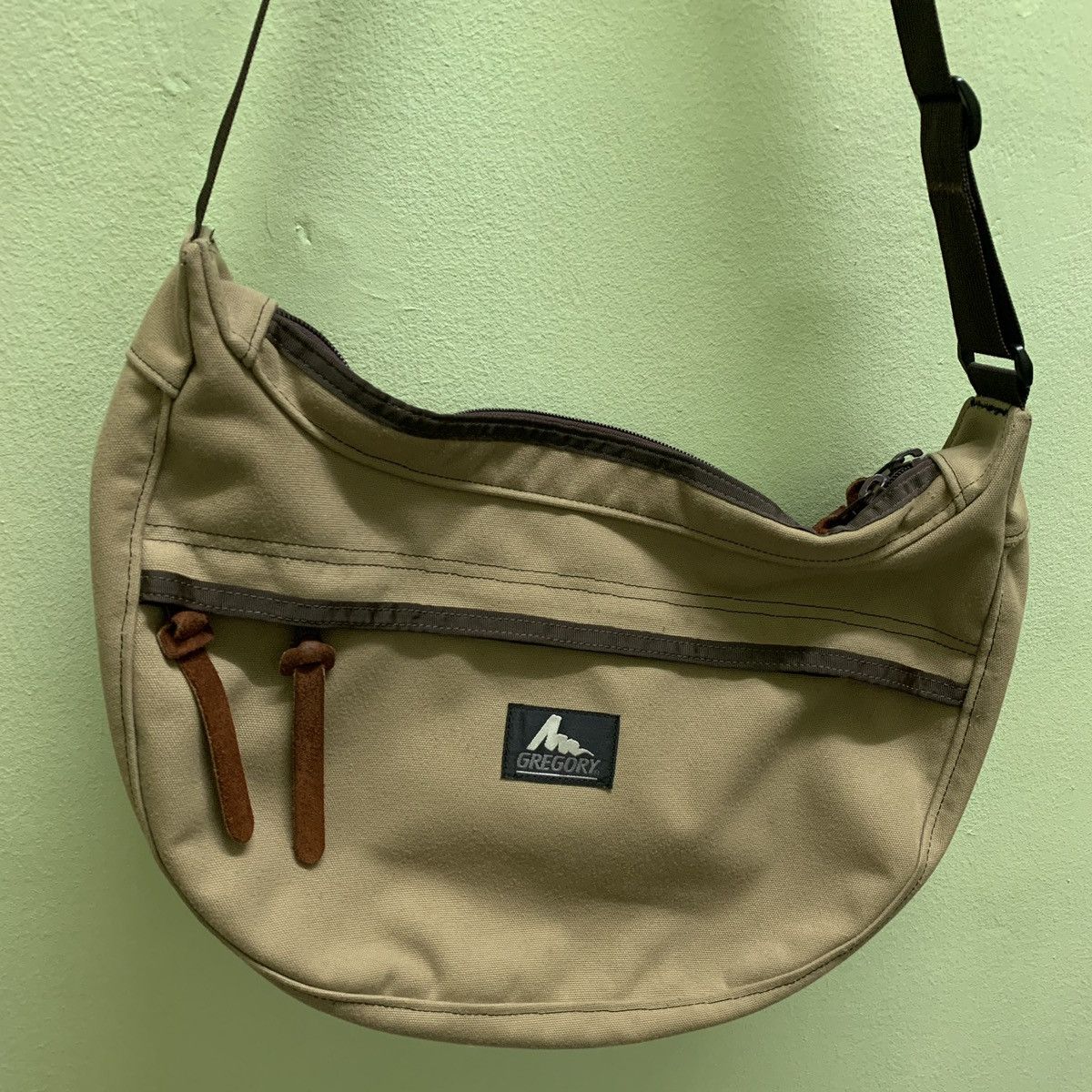 Gregory sling store bag banana