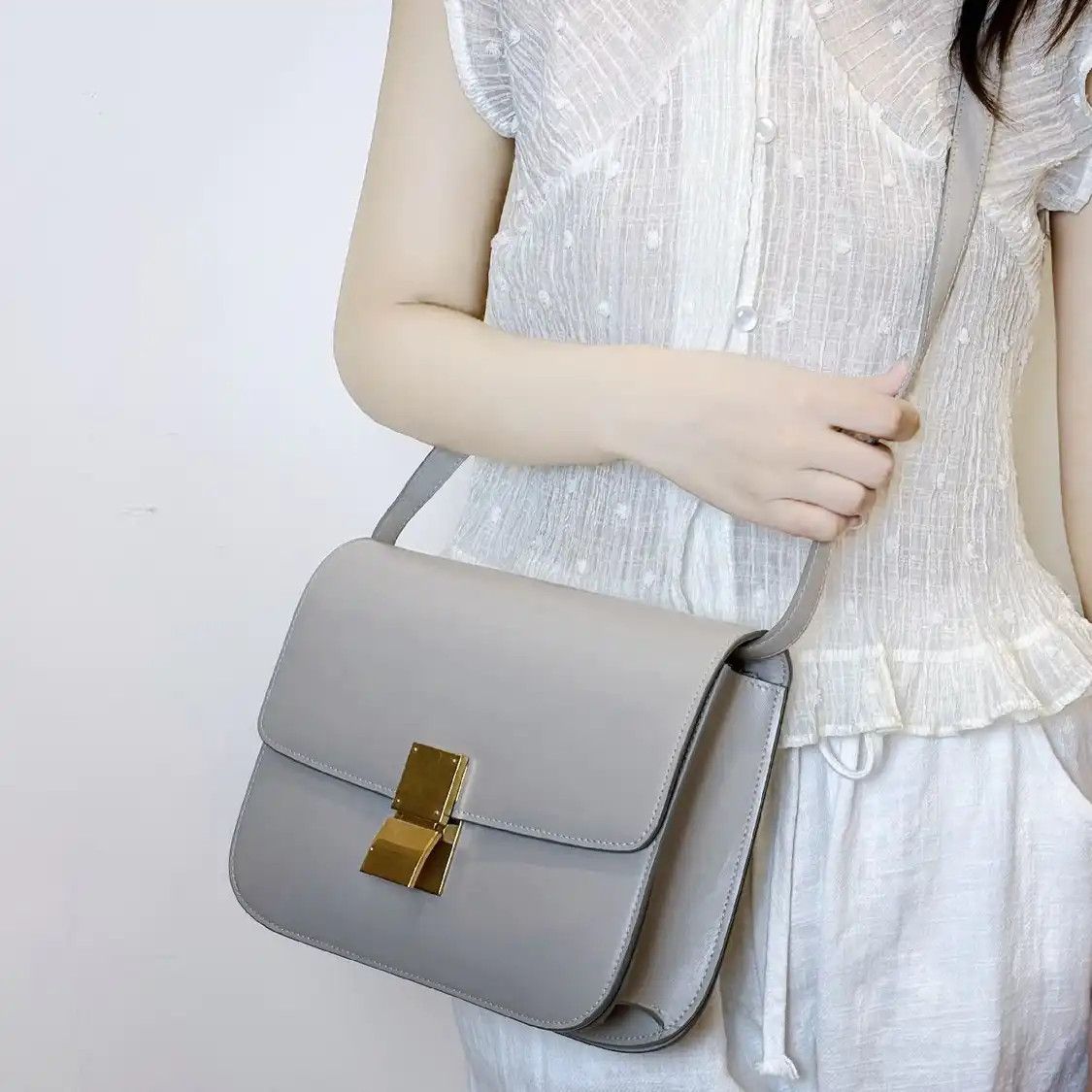 Celine CELINE CLASSIC BOX Medium grey cowhide leather tofu bag crossbody bag gold hardw Size ONE SIZE - 9 Thumbnail