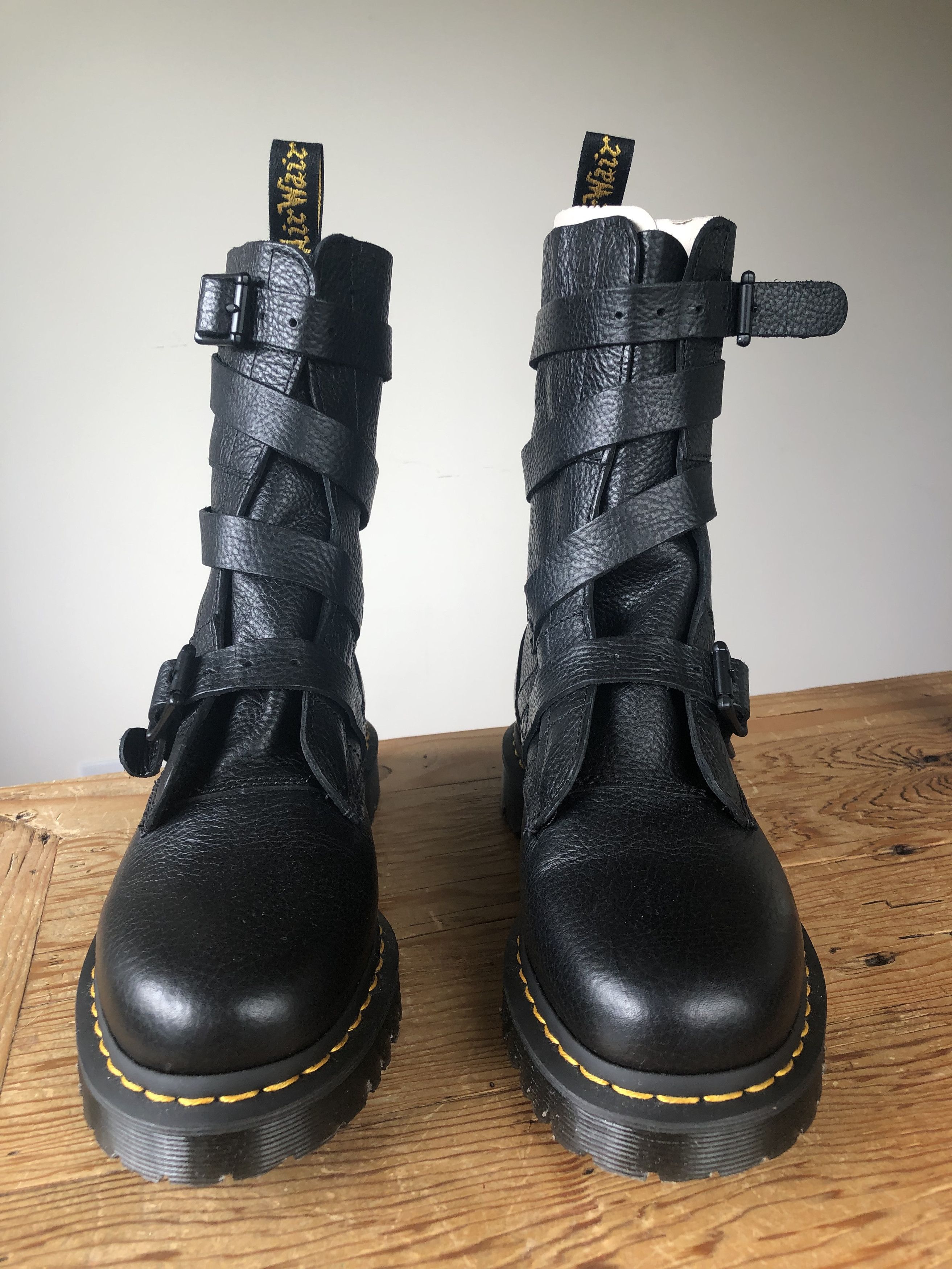 Dr martens outlet bevan