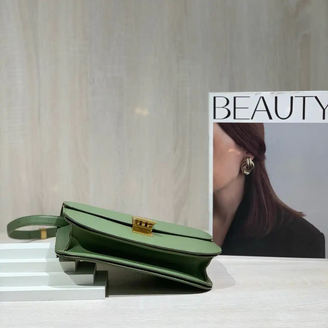 Celine CELINE CLASSIC BOX Medium green cowhide leather tofu bag crossbody bag Size ONE SIZE - 6 Thumbnail