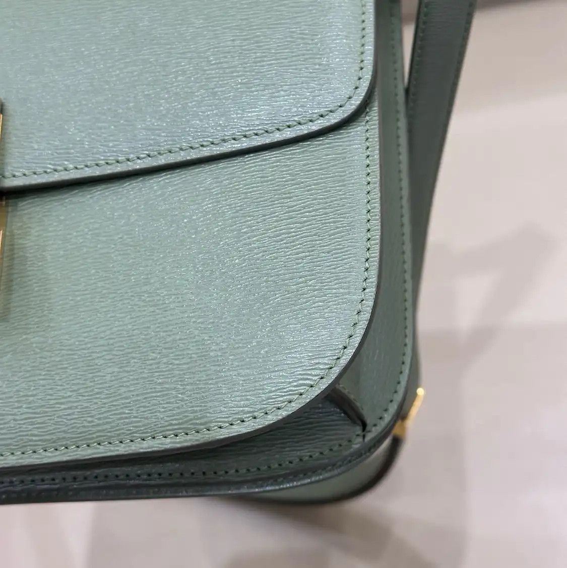 Celine CELINE CLASSIC BOX Medium green cowhide leather tofu bag crossbody bag Size ONE SIZE - 10 Thumbnail