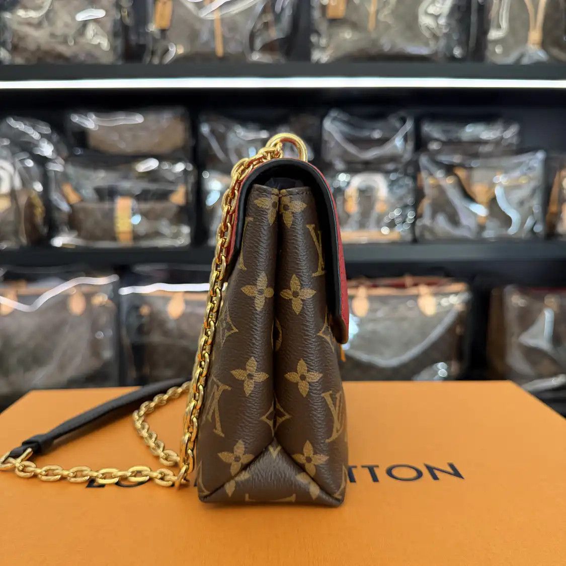 Louis Vuitton LOUIS VUITTON SAINT PLACIDE brown coated canvas monogram shoulder bag gold hardw Size ONE SIZE - 4 Thumbnail
