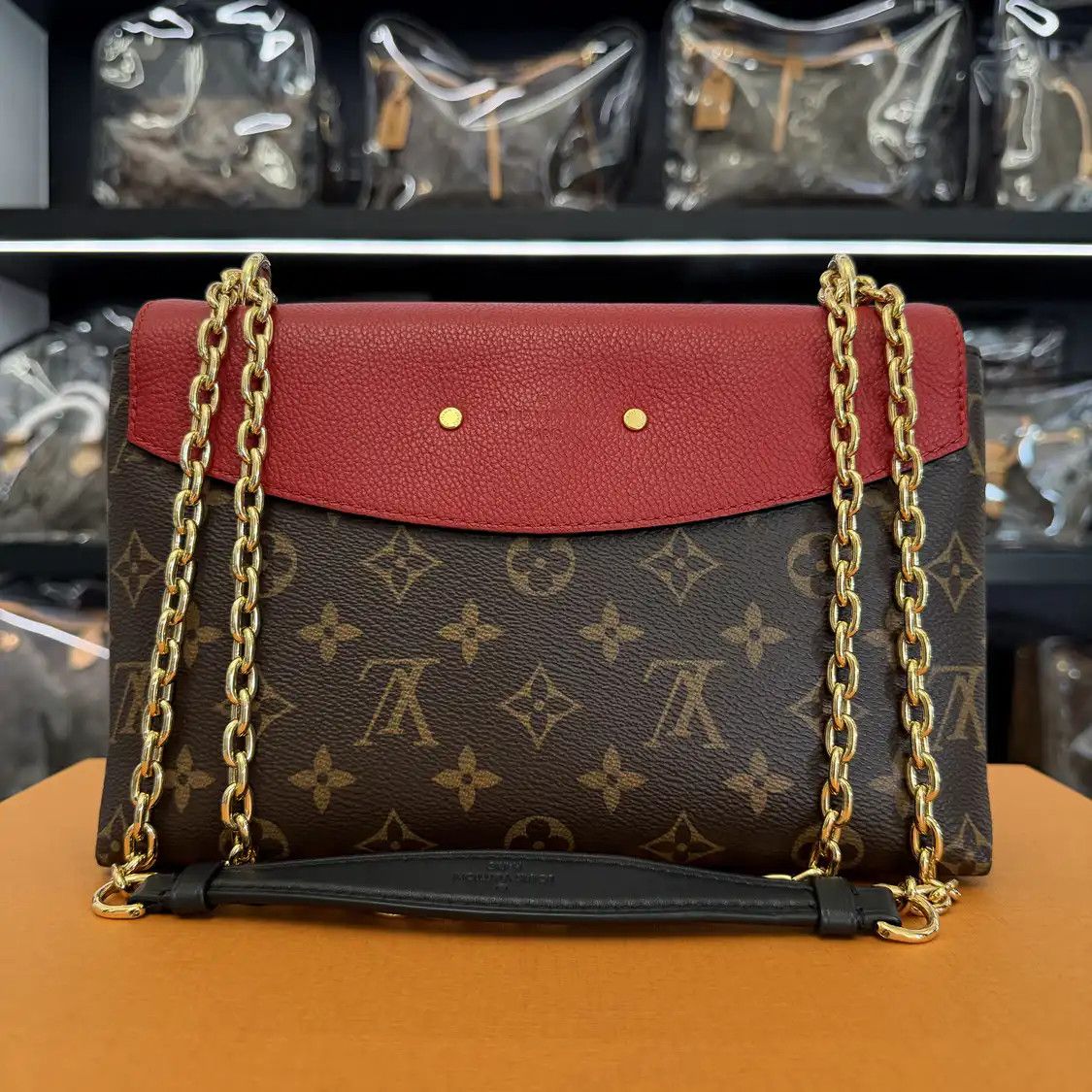 Louis Vuitton LOUIS VUITTON SAINT PLACIDE brown coated canvas monogram shoulder bag gold hardw Size ONE SIZE - 6 Thumbnail