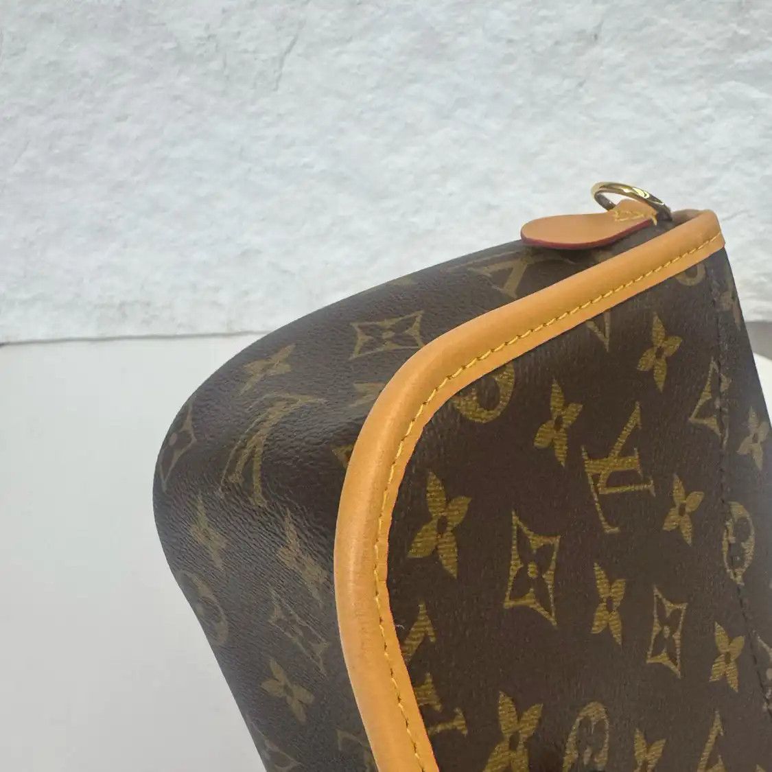 Louis Vuitton LOUIS VUITTON DIANE brown coated canvas monogram crossbody bag gold hardware Size ONE SIZE - 9 Thumbnail