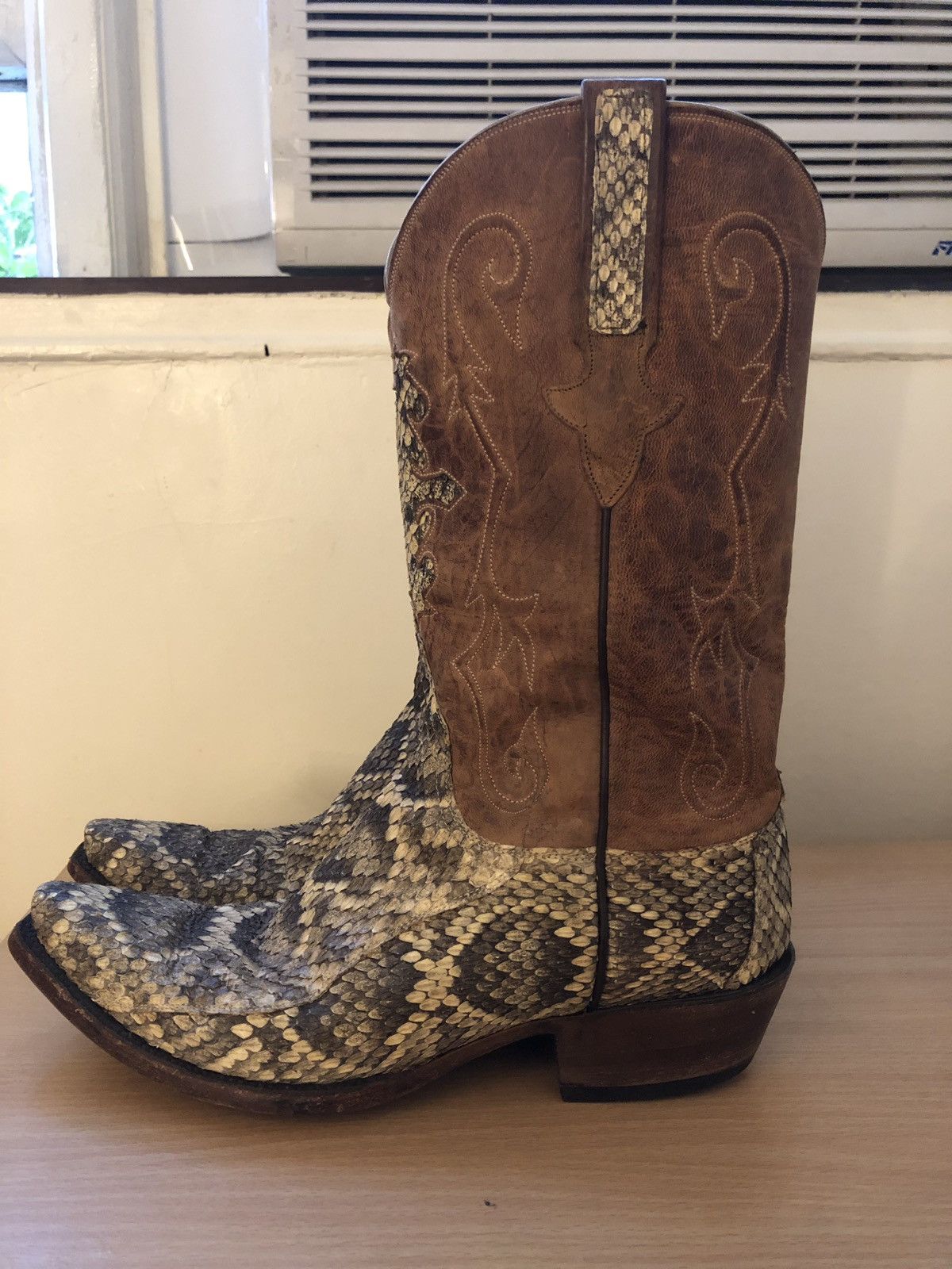 Lucchese best sale rattlesnake boots