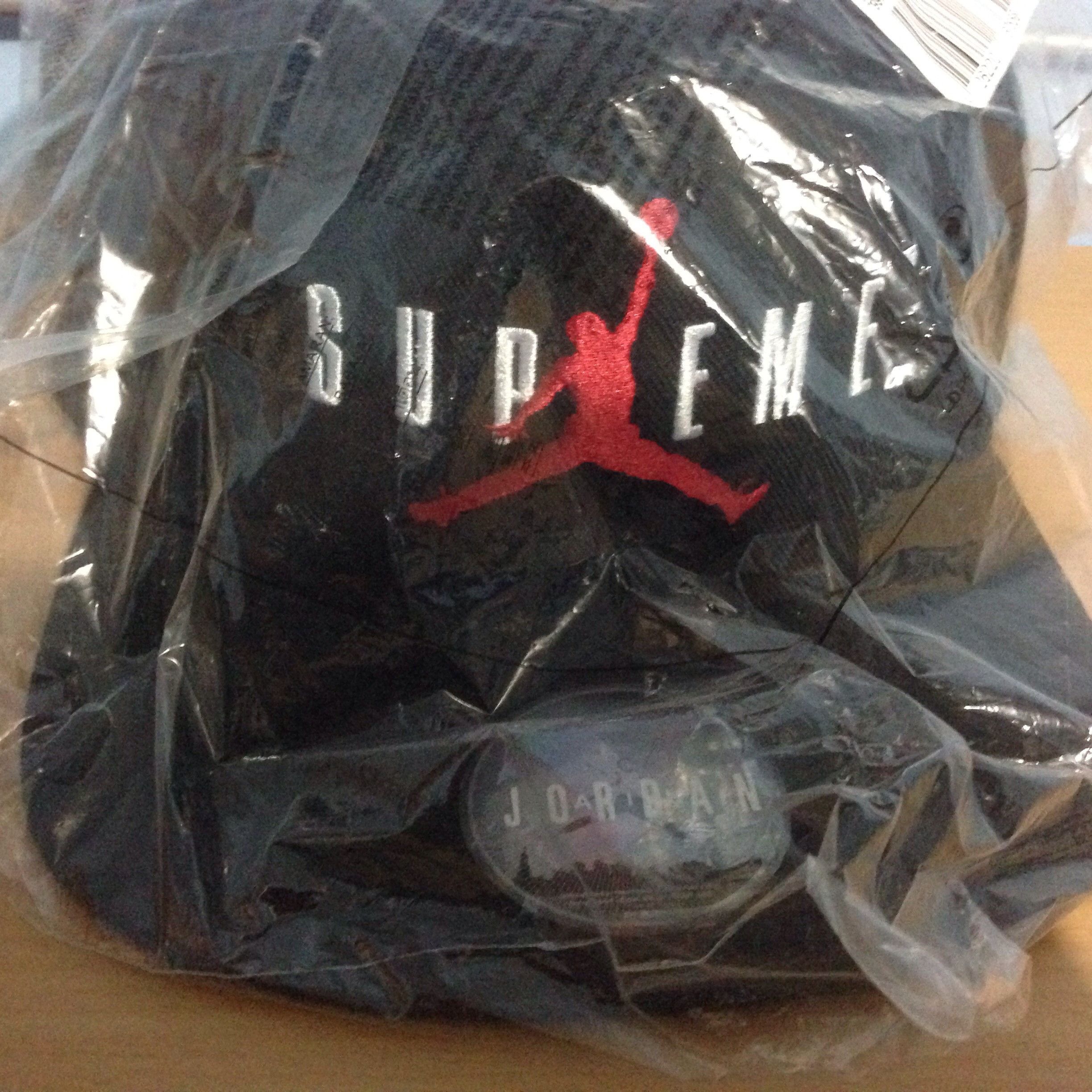 Supreme Supreme x Air Jordan 6 Black Cap FW15 100% Authentic Box