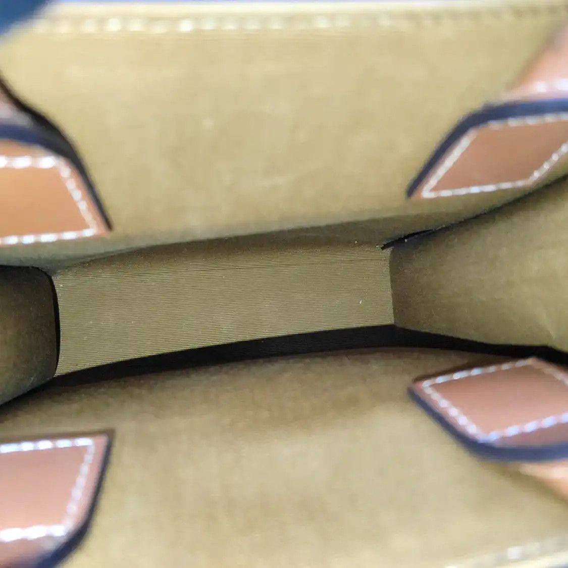Celine CELINE CABAS CELINE mini brown coated canvas Triomphe print shoulder bag handbag Size ONE SIZE - 8 Thumbnail