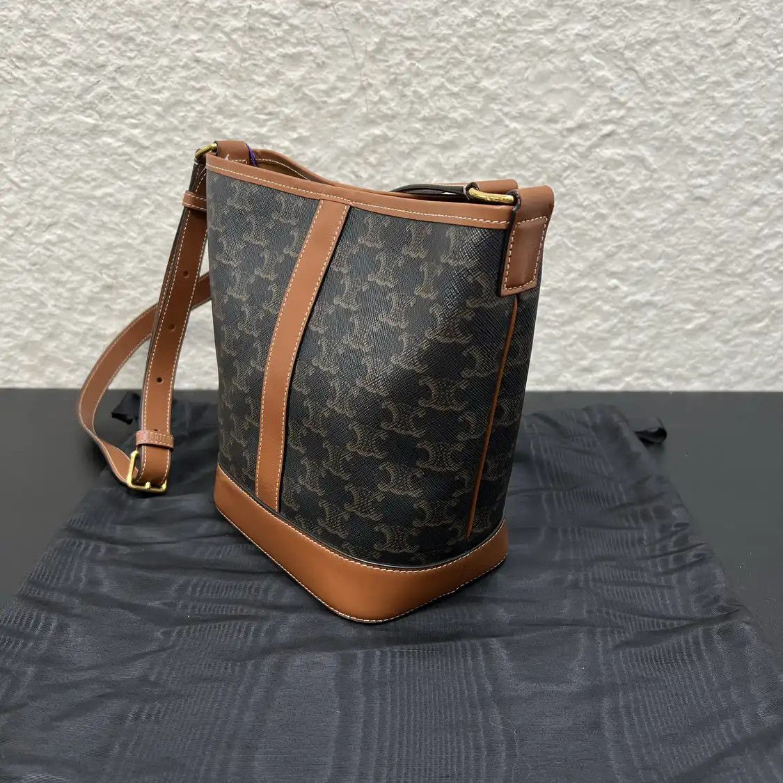 Celine CELINE bucket bag Small dark browncoated canvas Triomphe print crossbody bag Size ONE SIZE - 4 Thumbnail