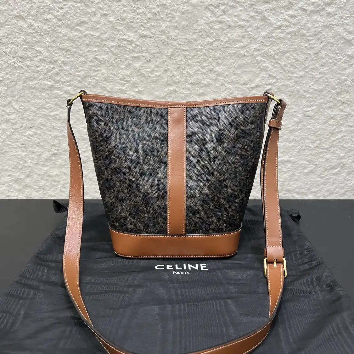 Celine CELINE bucket bag Small dark browncoated canvas Triomphe print crossbody bag Size ONE SIZE - 5 Thumbnail