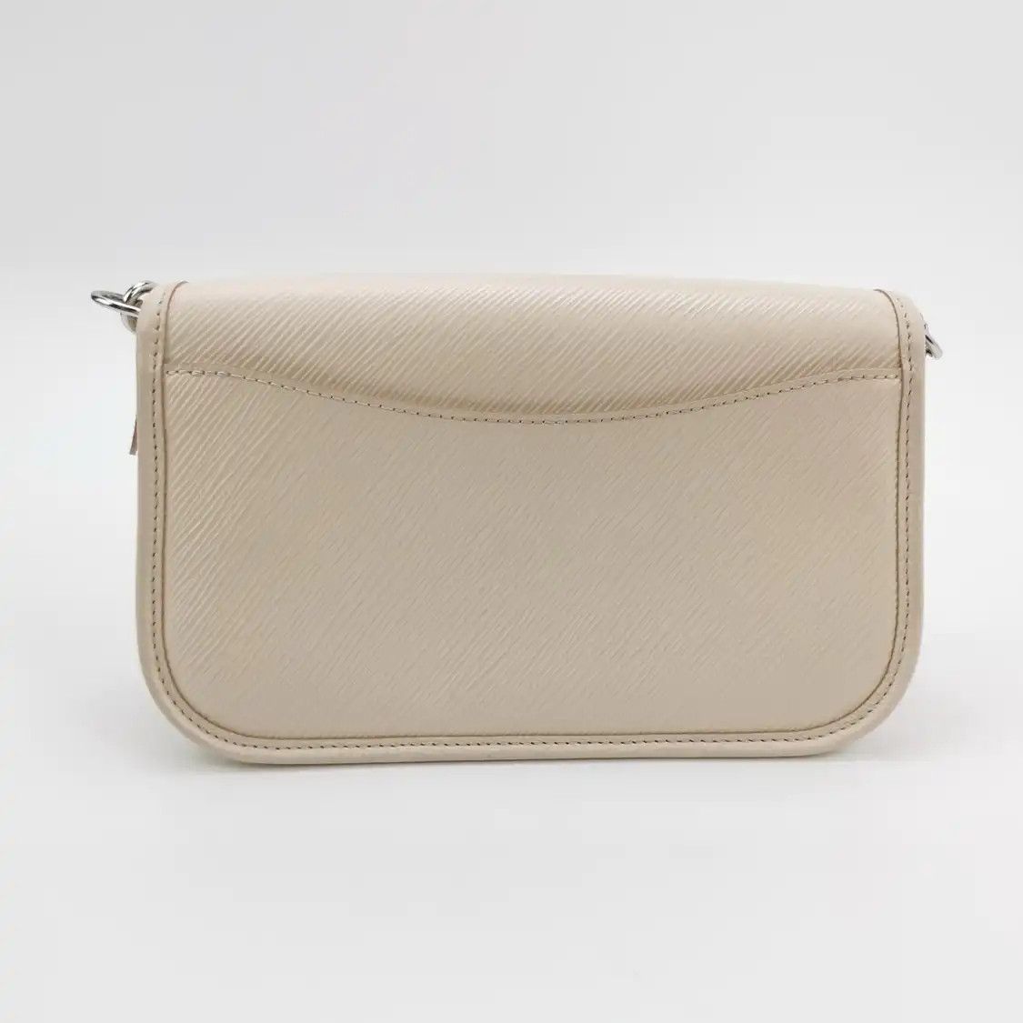 Louis Vuitton LOUIS VUITTON BUCI whiteEPI cowhide leather wave pattern shoulder bag silver har Size ONE SIZE - 6 Thumbnail