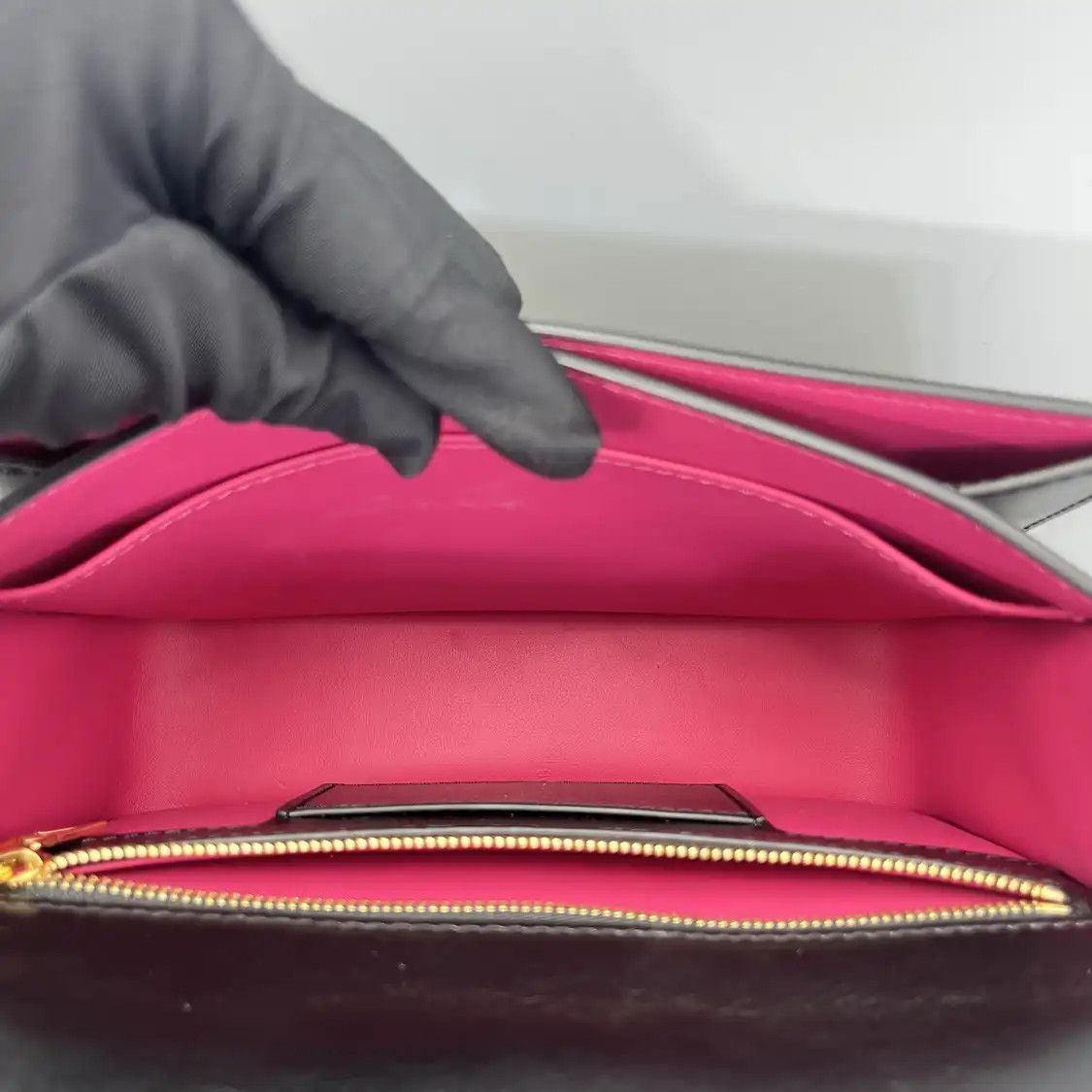 Louis Vuitton LOUIS VUITTON PONT 9 black cowhide leather shoulder bag gold hardware Size ONE SIZE - 7 Thumbnail