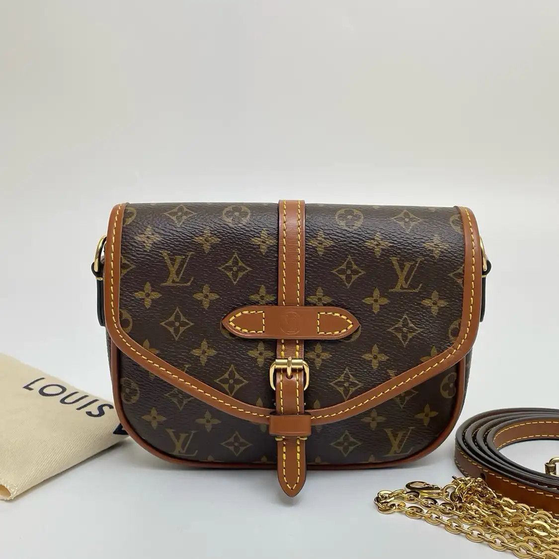 Louis Vuitton LOUIS VUITTON SAUMUR dark browncoated canvas monogram crossbody bag gold hardwar Size ONE SIZE - 2 Thumbnail