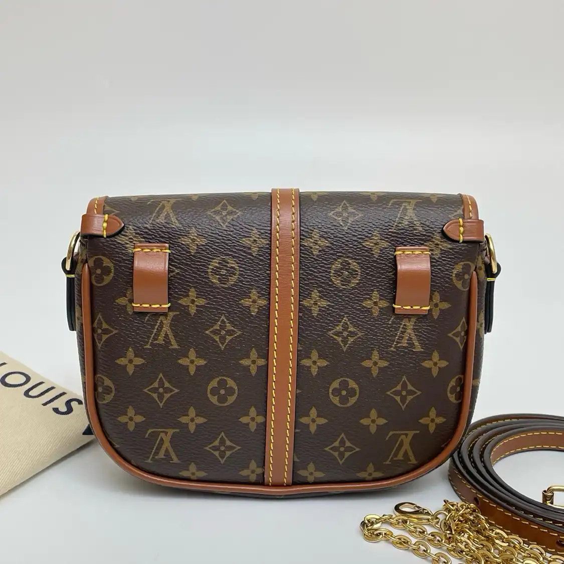 Louis Vuitton LOUIS VUITTON SAUMUR dark browncoated canvas monogram crossbody bag gold hardwar Size ONE SIZE - 3 Thumbnail