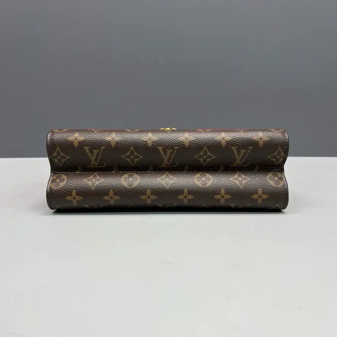 Louis Vuitton LOUIS VUITTON VICTOIRE brown coated canvas monogram shoulder bag gold hardware Size ONE SIZE - 6 Thumbnail