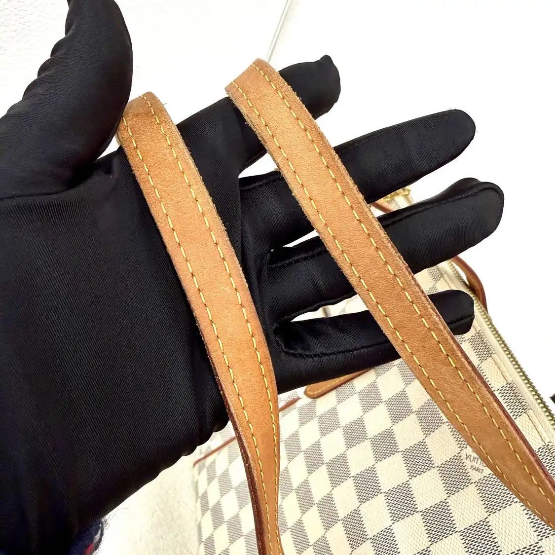 Louis Vuitton LOUIS VUITTON TOTALLY beige coated canvas checkerboard shoulder bag gold hardwar Size ONE SIZE - 8 Thumbnail