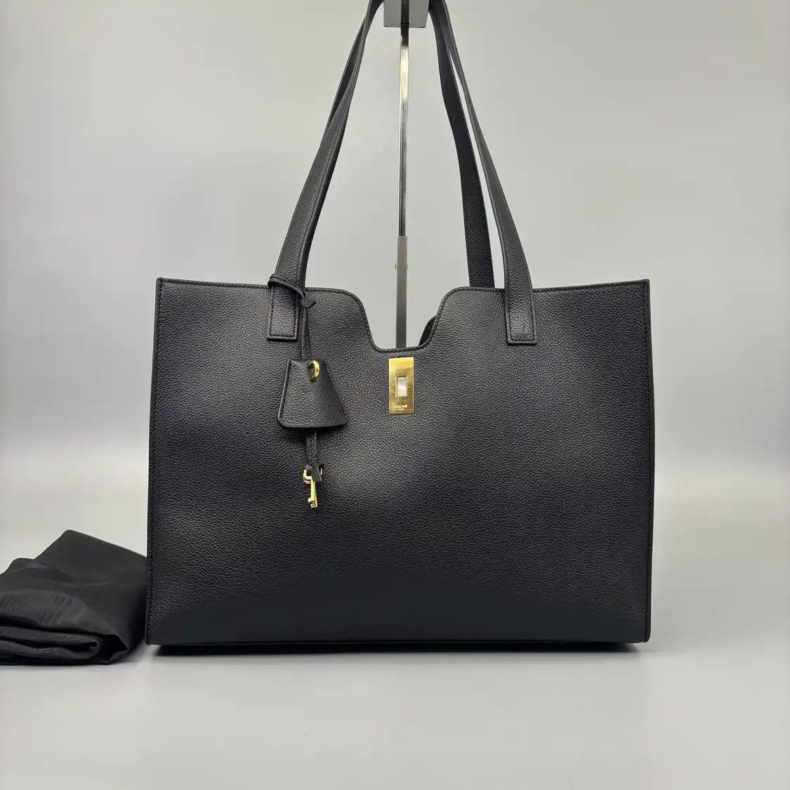 Celine CELINE 16 black cowhide leather shoulder bag Size ONE SIZE - 2 Thumbnail