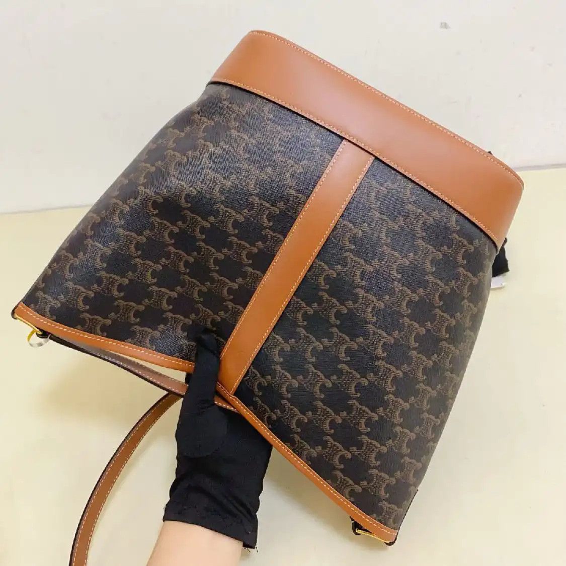 Celine CELINE bucket bag Medium dark browncoated canvas Triomphe print crossbody bag go Size ONE SIZE - 7 Thumbnail