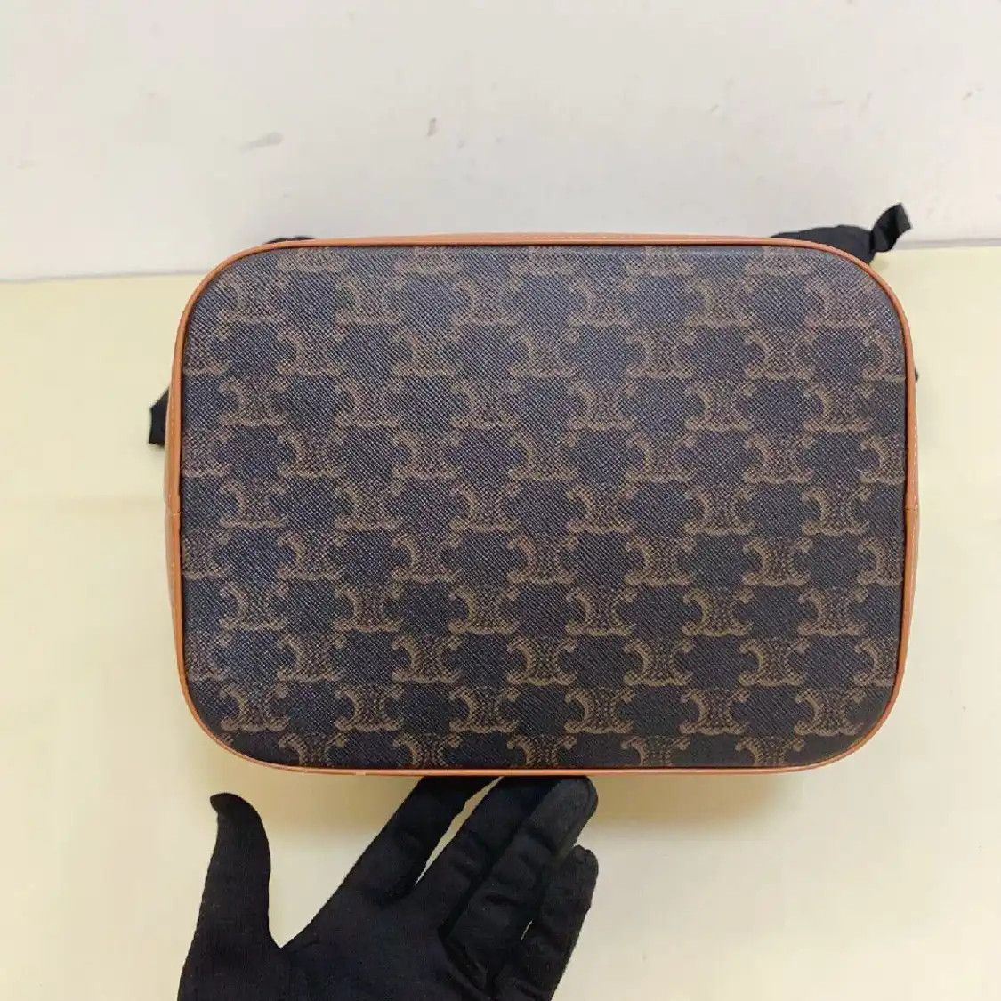Celine CELINE bucket bag Medium dark browncoated canvas Triomphe print crossbody bag go Size ONE SIZE - 4 Thumbnail