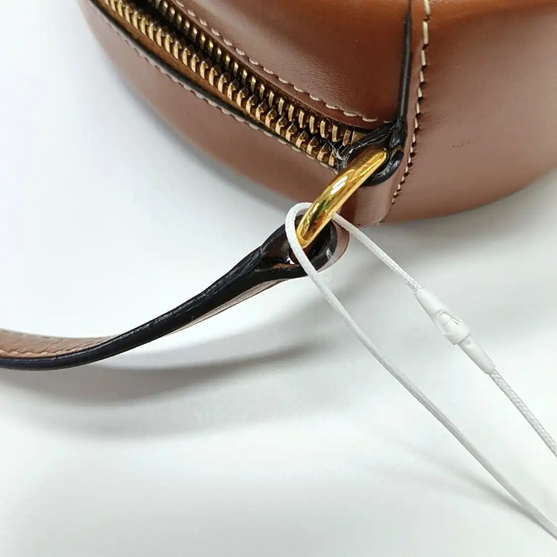 Celine CELINE TRIOMPHE brown cowhide leather Triomphe flap bag shoulder bag crossbody g Size ONE SIZE - 14 Thumbnail