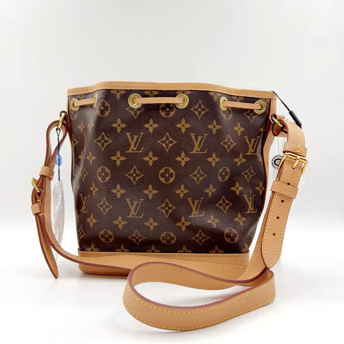 Louis Vuitton LOUIS VUITTON NOé BB brown coated canvas monogram bucket bag crossbody bag gold Size ONE SIZE - 3 Thumbnail
