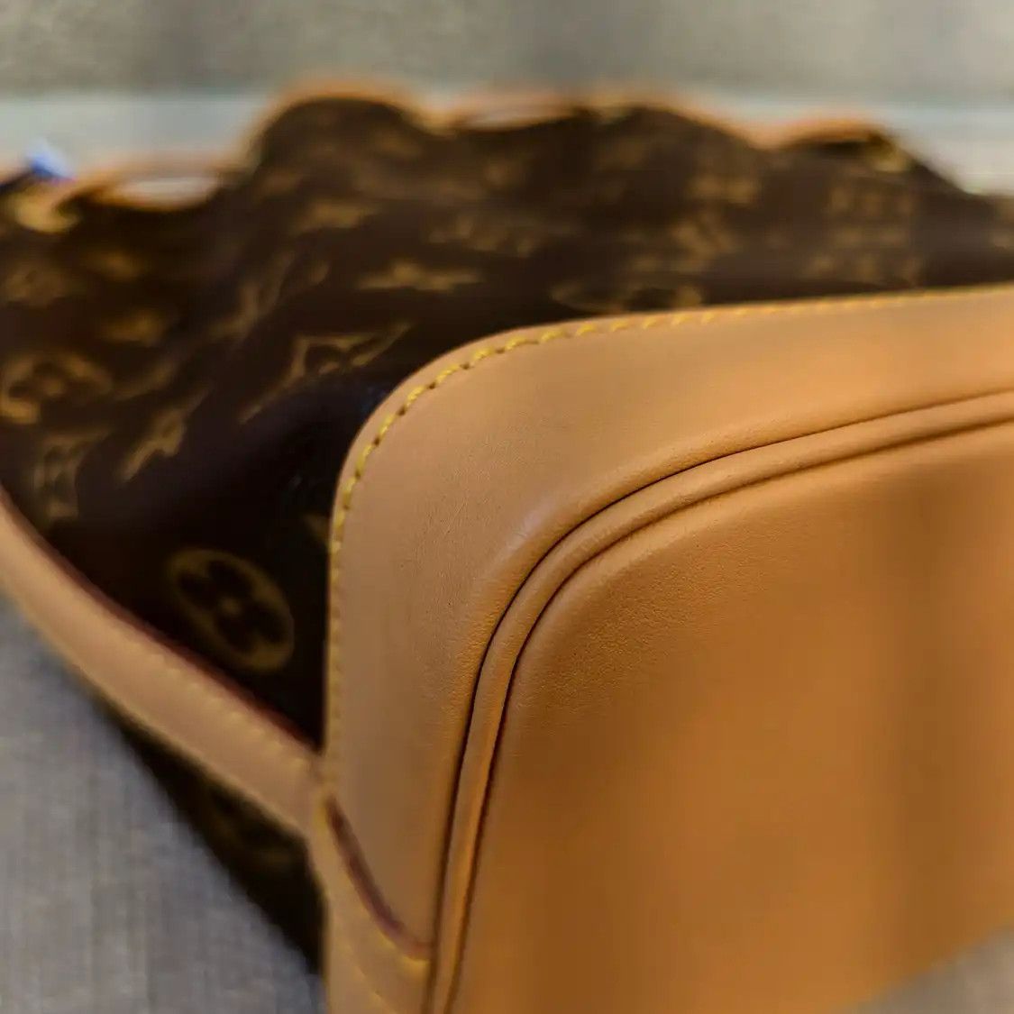 Louis Vuitton LOUIS VUITTON NOé BB brown coated canvas monogram bucket bag crossbody bag gold Size ONE SIZE - 8 Thumbnail