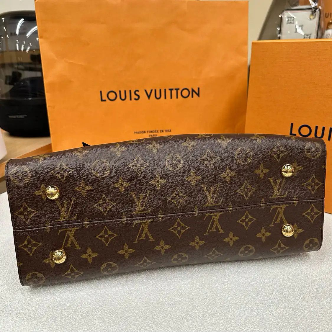 Louis Vuitton LOUIS VUITTON TUILERIES brown coated canvas monogram shoulder bag gold hardware Size ONE SIZE - 4 Thumbnail