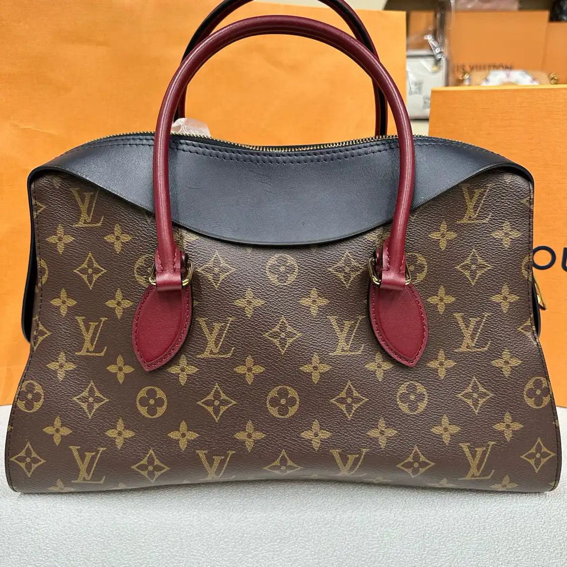 Louis Vuitton LOUIS VUITTON TUILERIES brown coated canvas monogram shoulder bag gold hardware Size ONE SIZE - 3 Thumbnail
