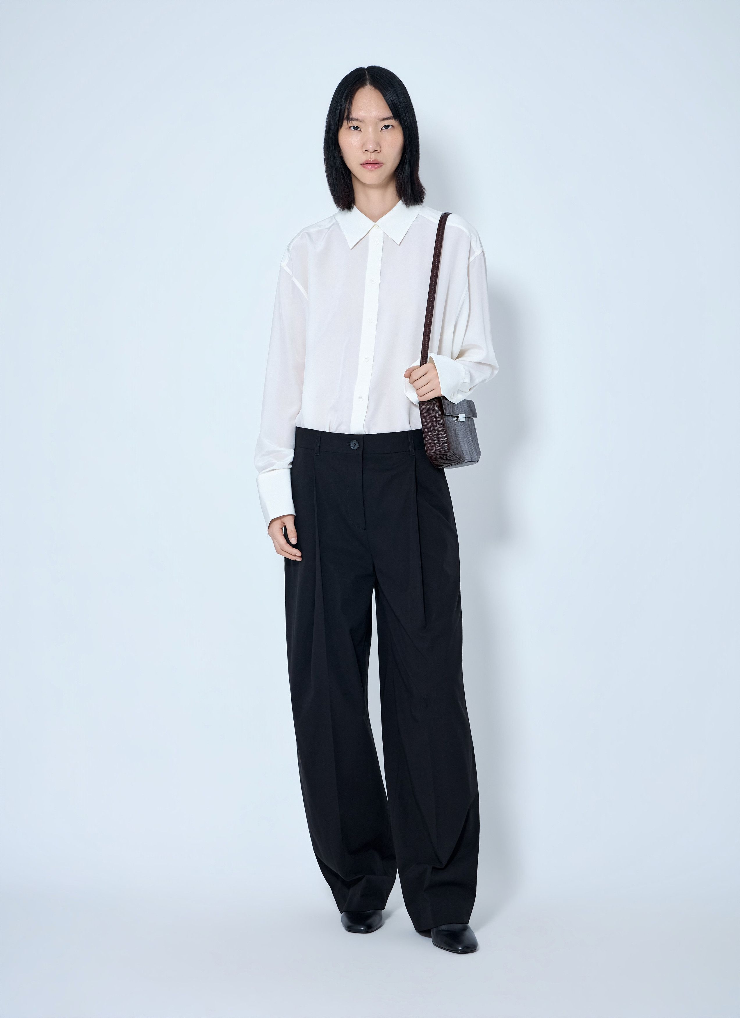 Toteme Single Pleat Cotton Trousers (Fr 34) in Black, Women's (Size 25) — image 2 of 6