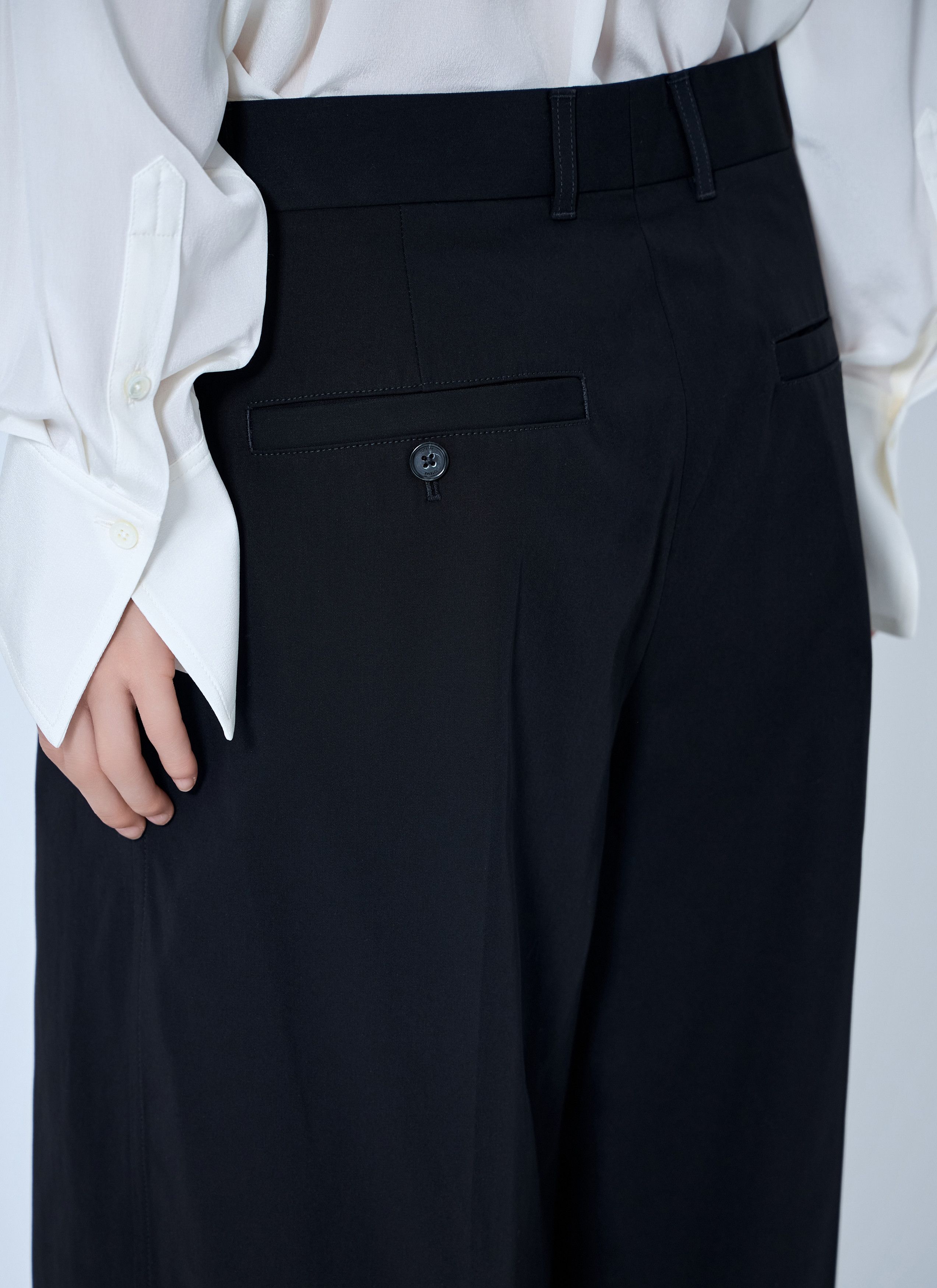 Toteme Single Pleat Cotton Trousers (Fr 34) in Black, Women's (Size 25) — image 6 of 6