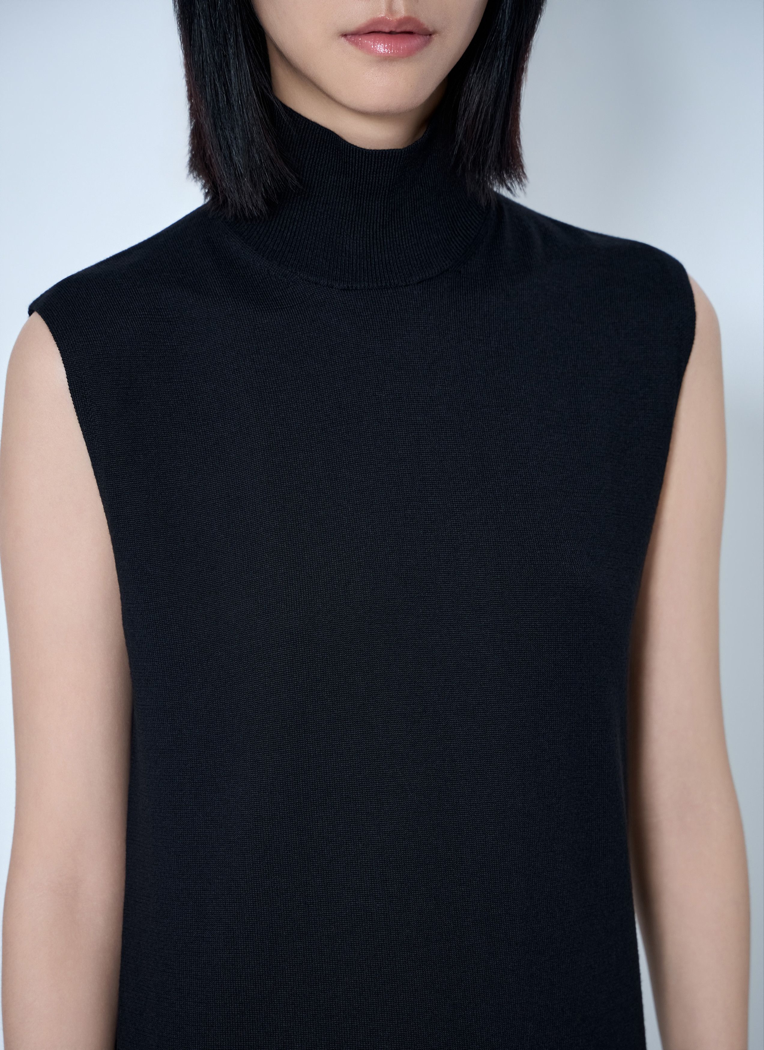Toteme Toteme Sleeveless Fine Turtleneck Size L / US 10 / IT 46 - 5 Thumbnail