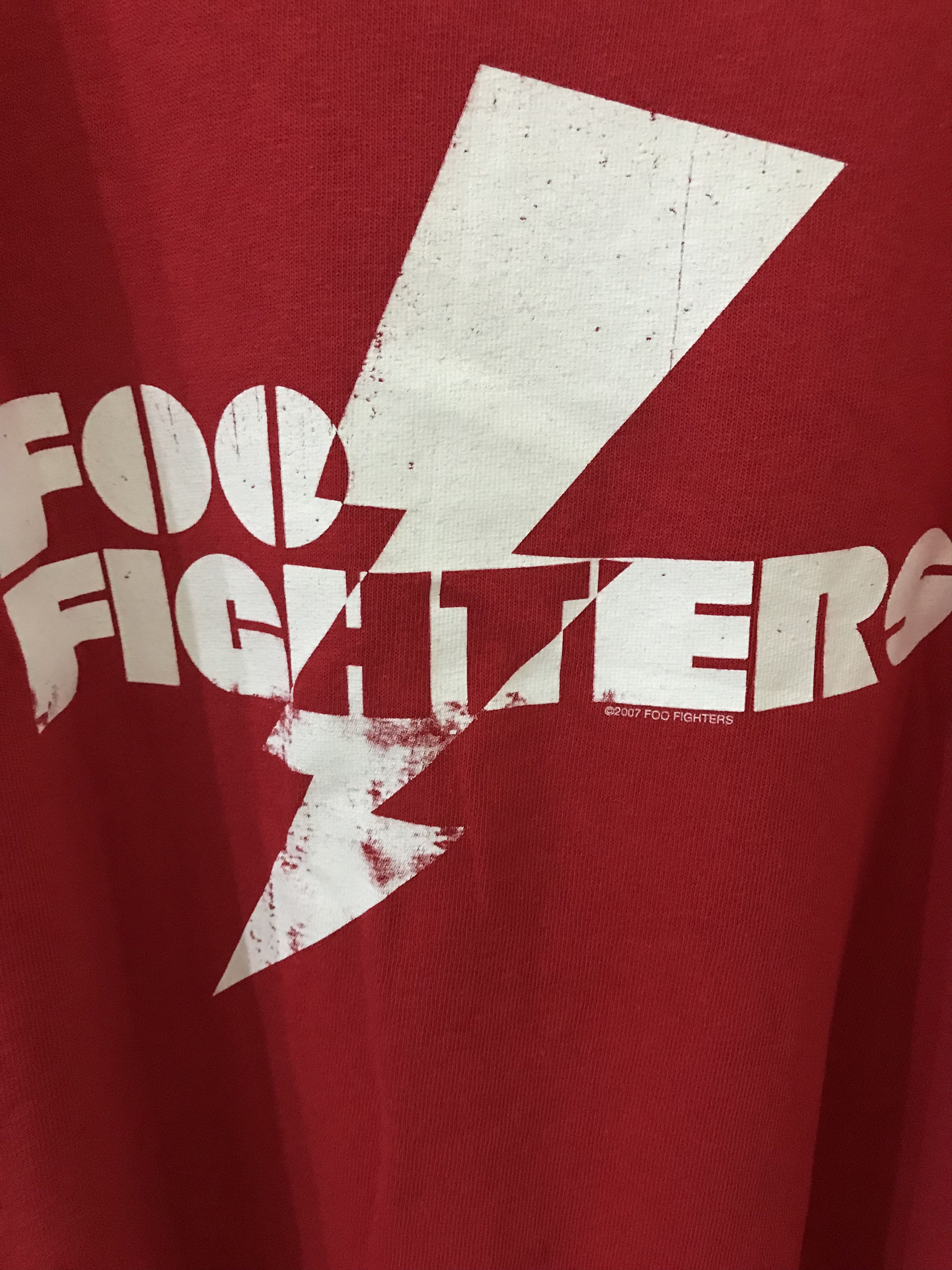 Band Tees FOO FIGHTERS LIGHTNING BOLT GRAPHIC TEE SHIRT Size US XL / EU 56 / 4 - 3 Thumbnail