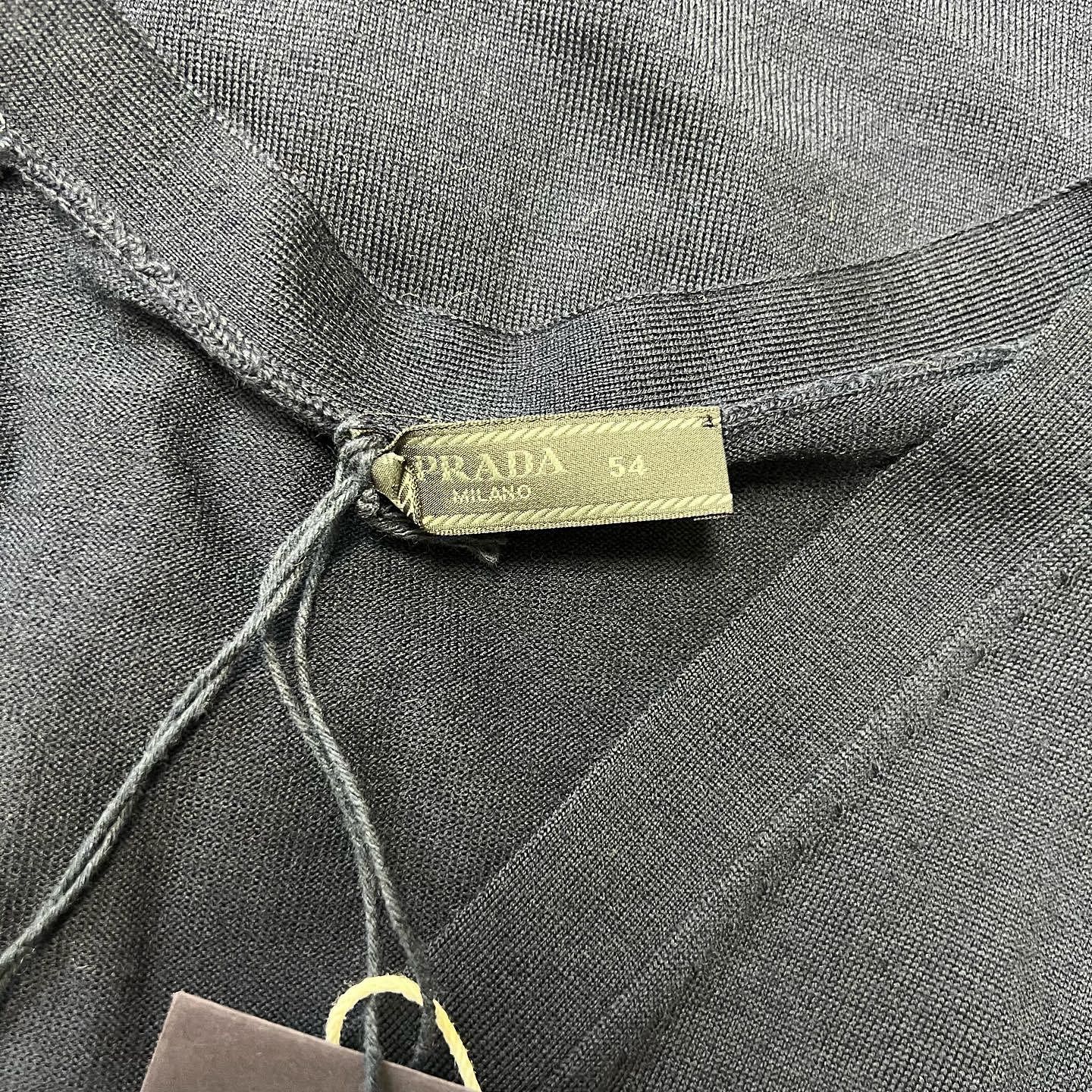 Prada Prada V-Neck Button Cardigan Size 54 Size US L / EU 52-54 / 3 - 4 Thumbnail