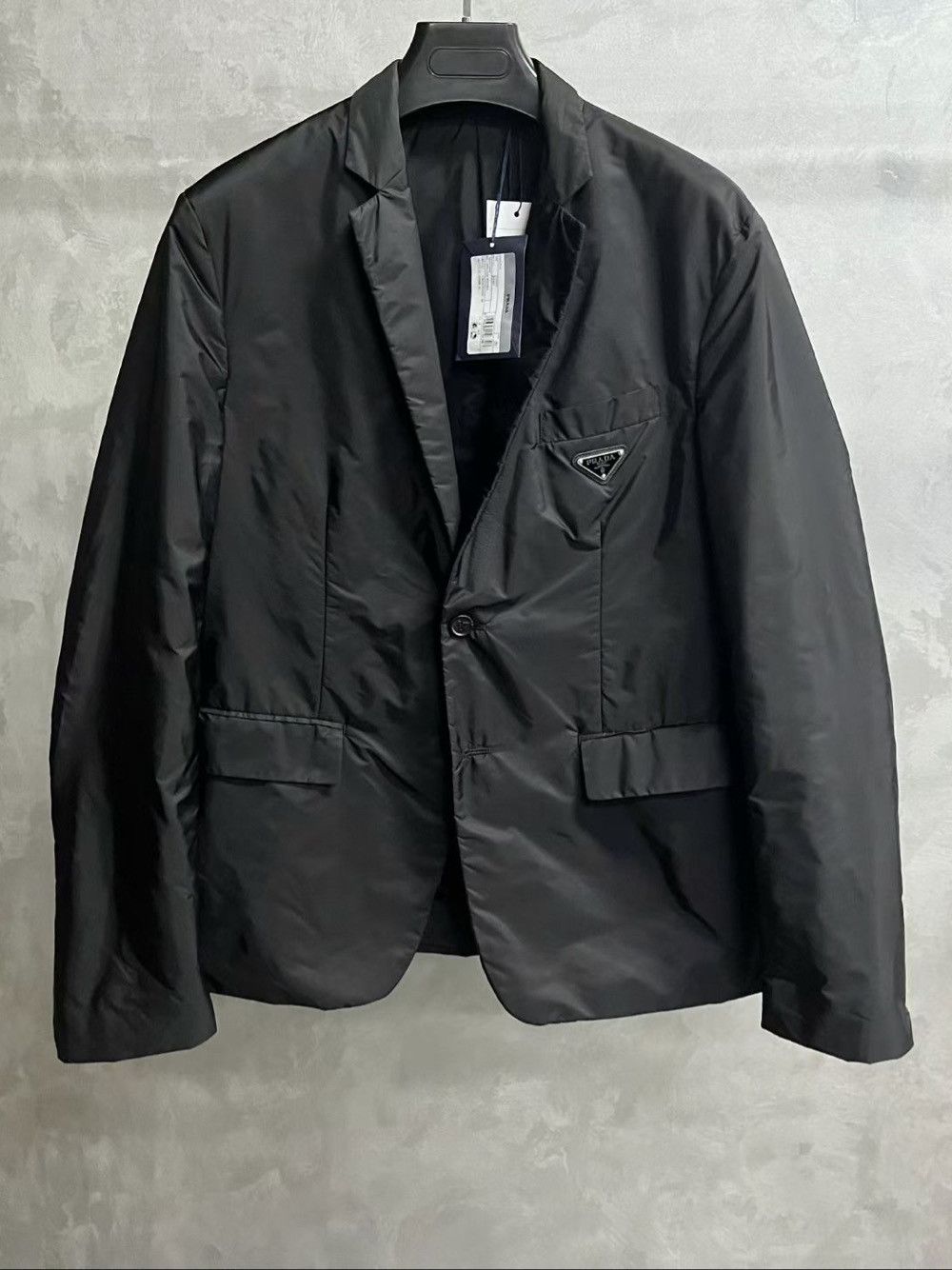 Prada Prada Re-Nylon Logo Plaque Blazer Size M Size US M / EU 48-50 / 2 - 2 Thumbnail