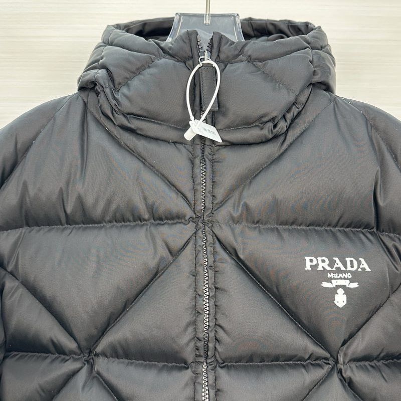 Prada Prada Quilted Logo Hooded Down Jacket Size 38 Size XS / US 0-2 / IT 36-38 - 7 Thumbnail