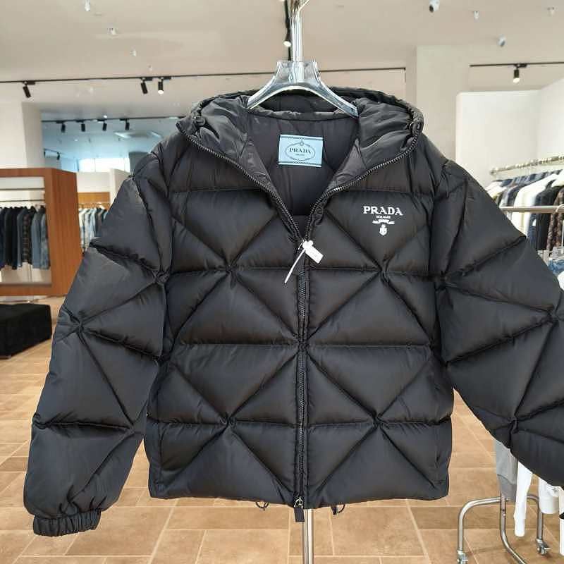 Prada Prada Quilted Logo Hooded Down Jacket Size 38 Size XS / US 0-2 / IT 36-38 - 2 Thumbnail