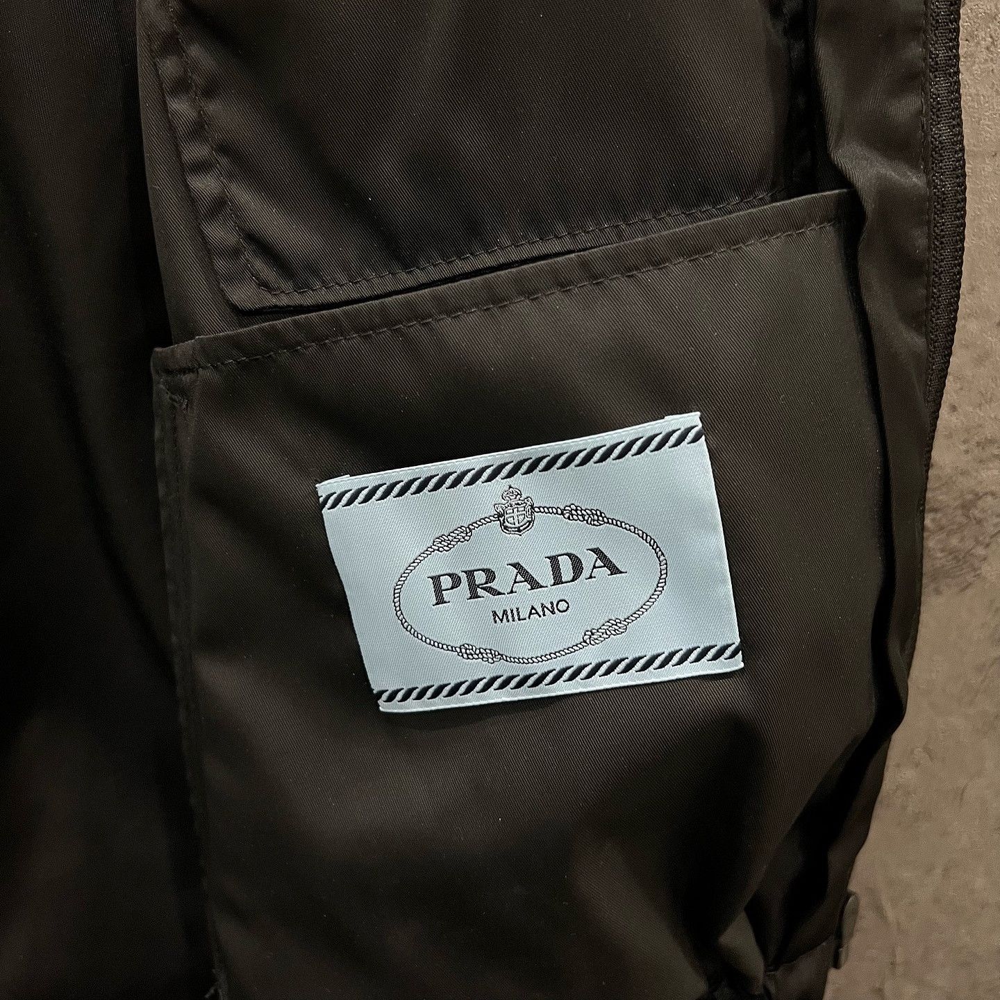 Prada Prada Re-Nylon Logo Hooded Jacket Size 40 Size S / US 4 / IT 40 - 4 Thumbnail