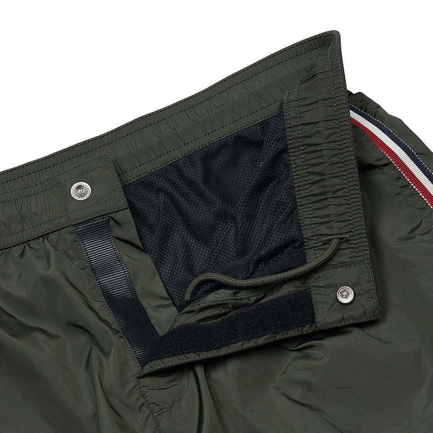 Moncler Swim Shorts with Logo Patch Size US 32 / EU 48 - 6 Thumbnail