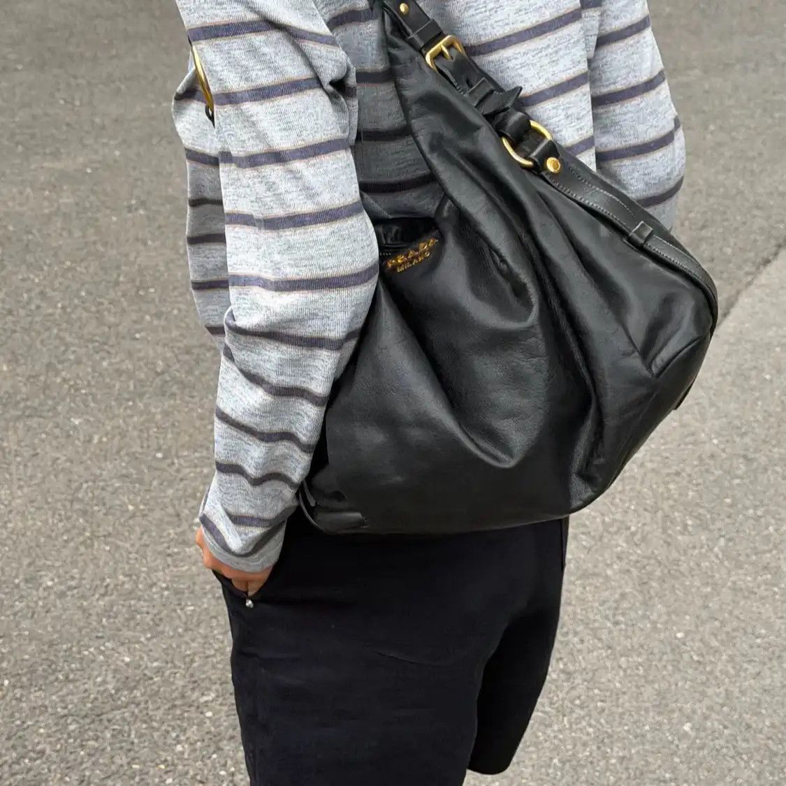 Prada PRADA black cowhide leather logo shoulder bag Size ONE SIZE - 2 Thumbnail